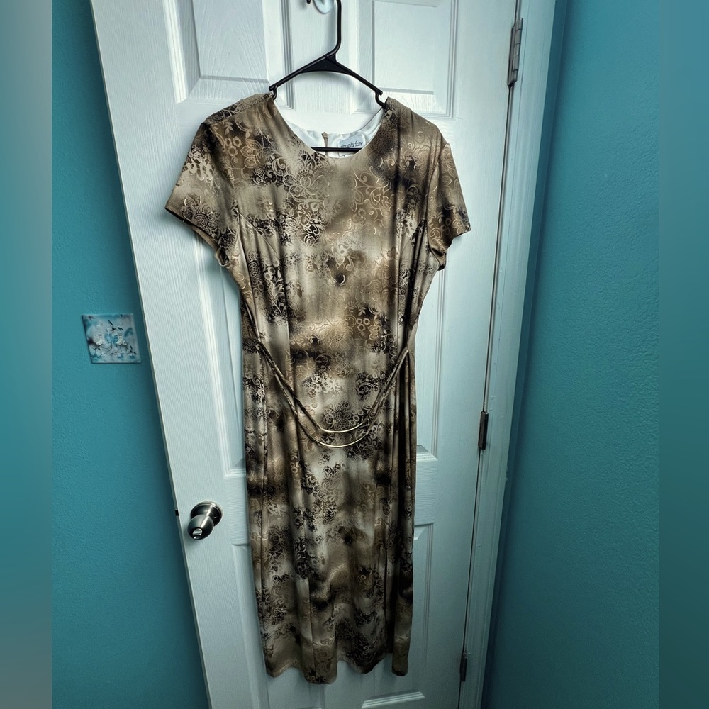 Short Sleeve, Long Dress